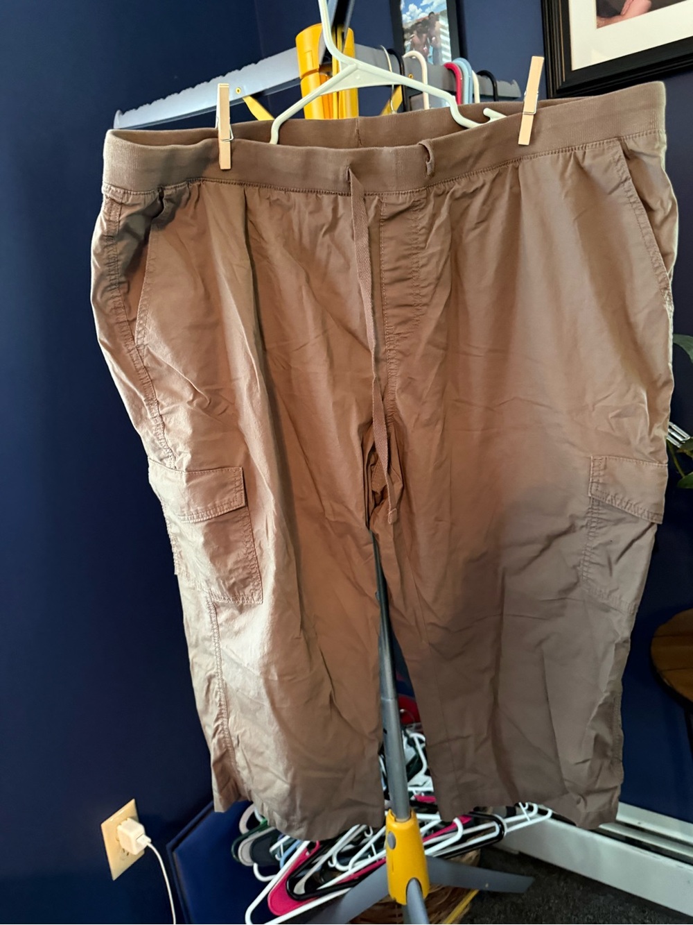 St. John's Bay Men's Brown Cargo Capris